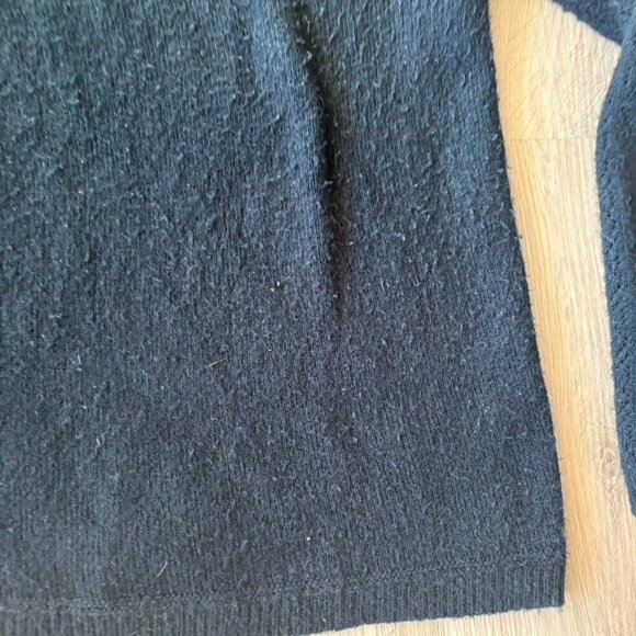 ** Kuhl merino wool blend sweater Black fuzzy Small - Picture 3 of 9